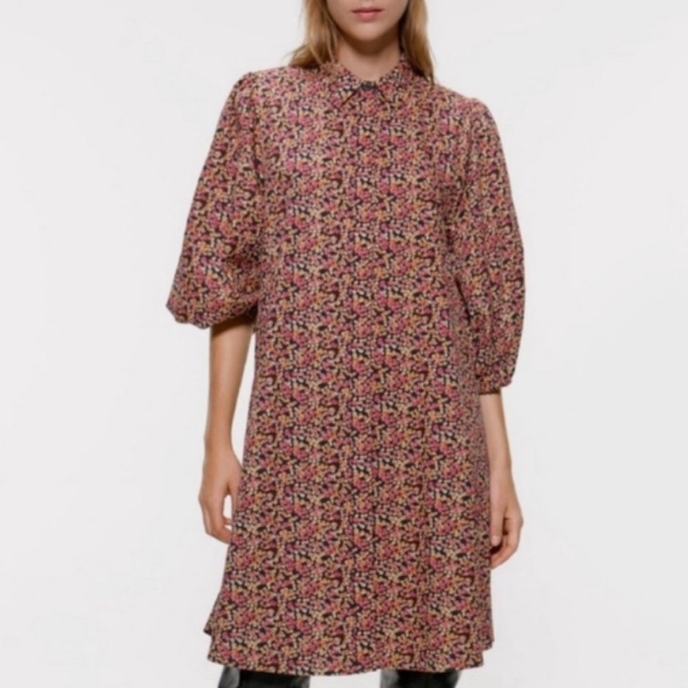 LIKE NEW Zara Micro Floral Print Balloon Sleeve
Size S